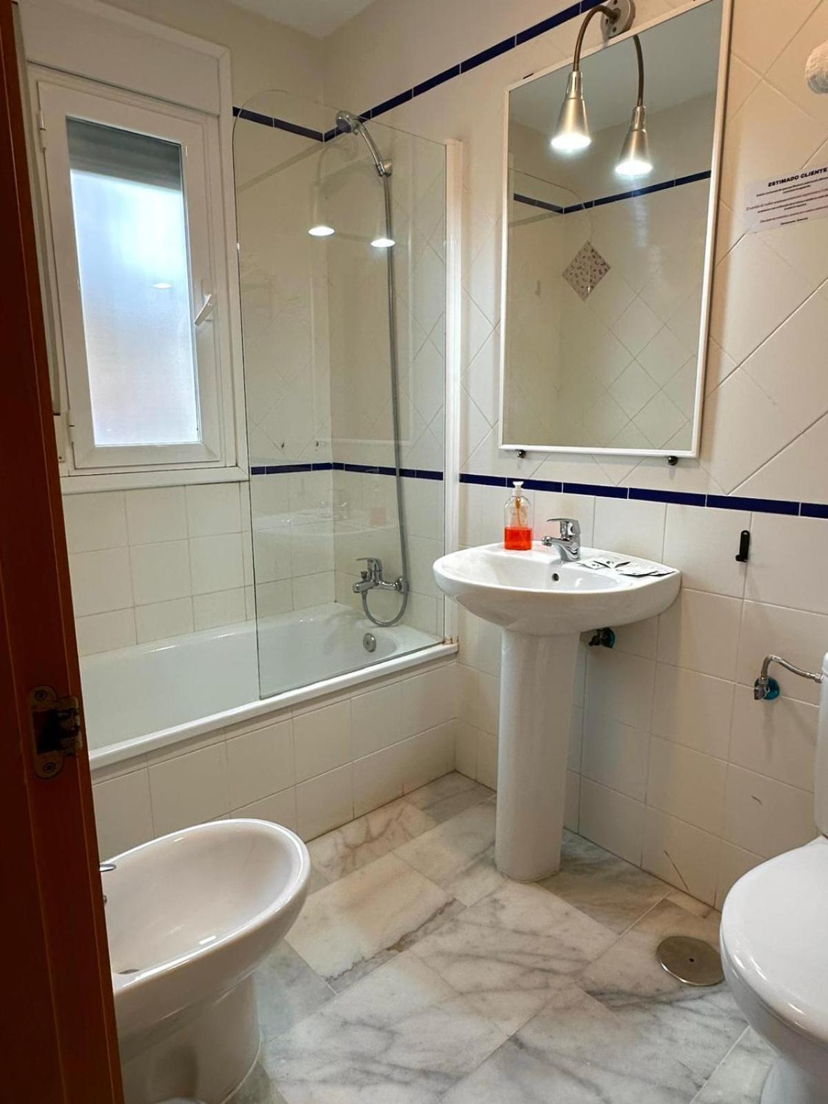 Apartahotel Dona Reyes Chipiona Ngoại thất bức ảnh