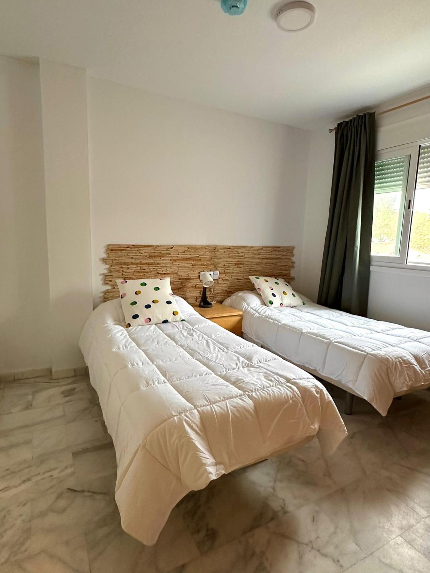 Apartahotel Dona Reyes Chipiona Ngoại thất bức ảnh