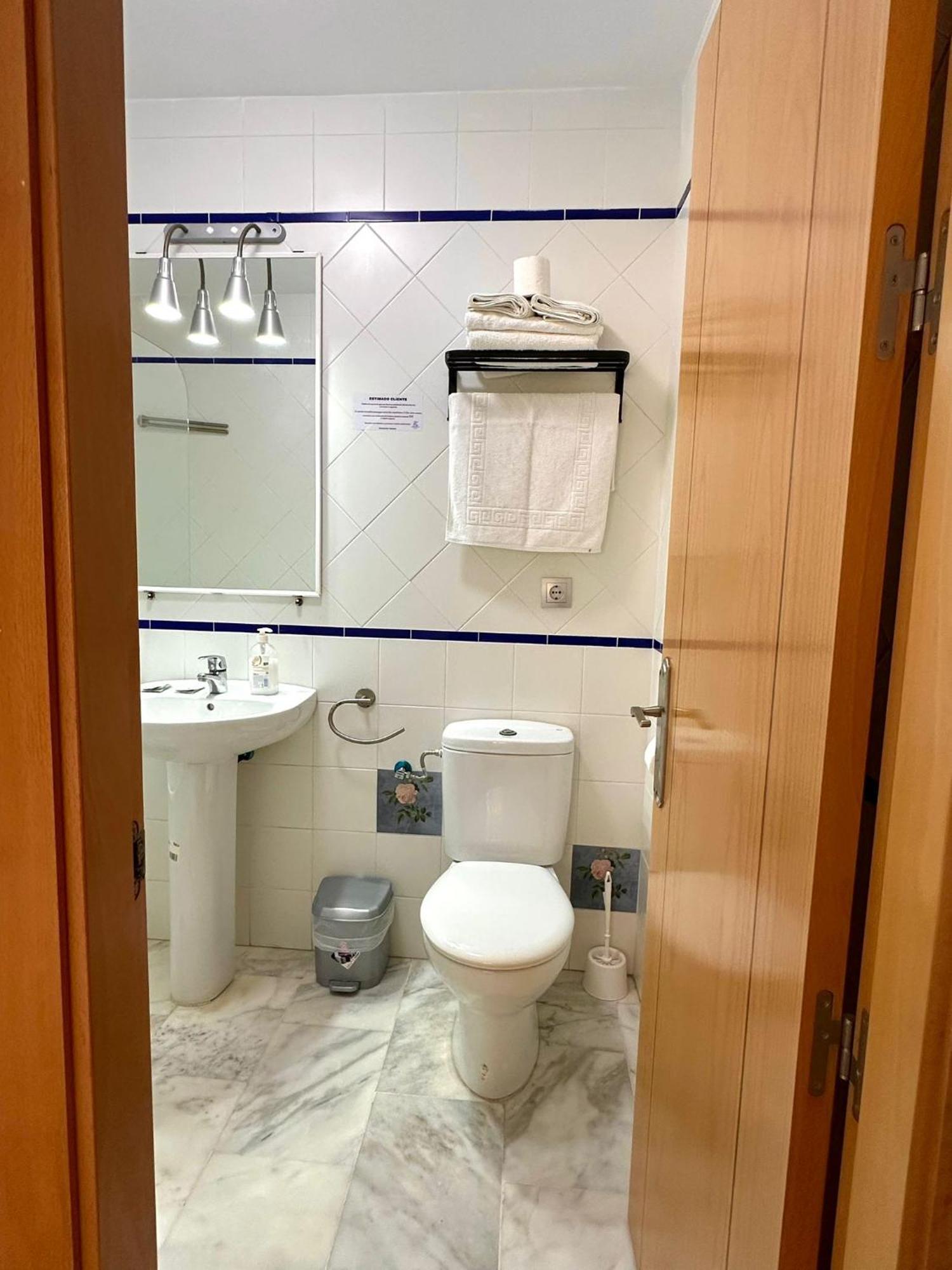 Apartahotel Dona Reyes Chipiona Ngoại thất bức ảnh