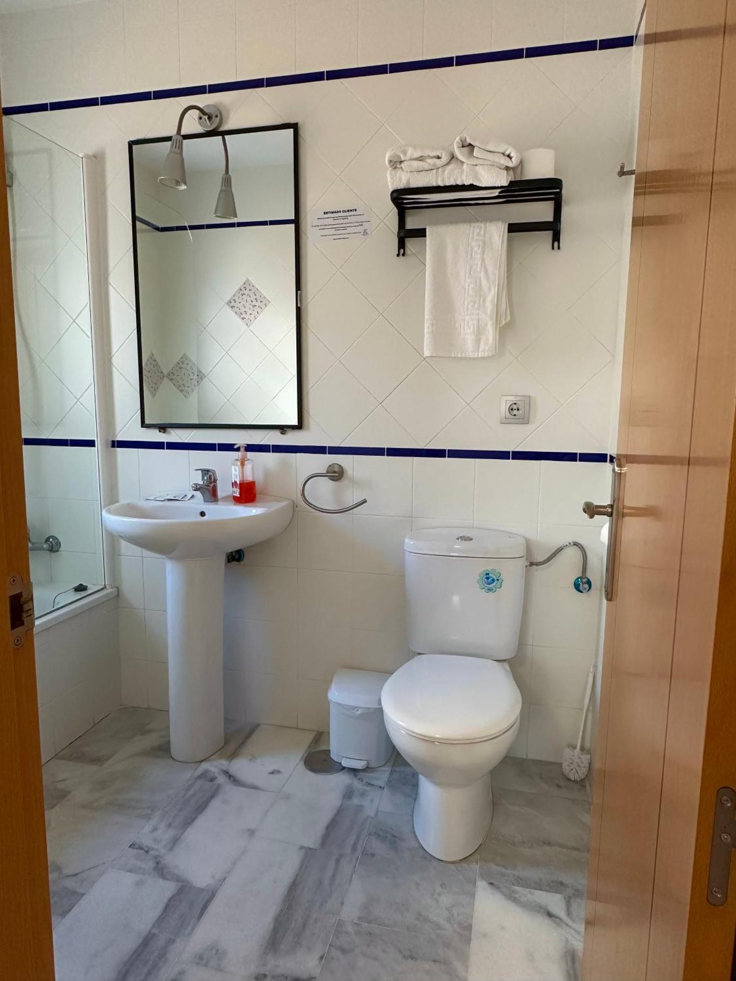Apartahotel Dona Reyes Chipiona Ngoại thất bức ảnh